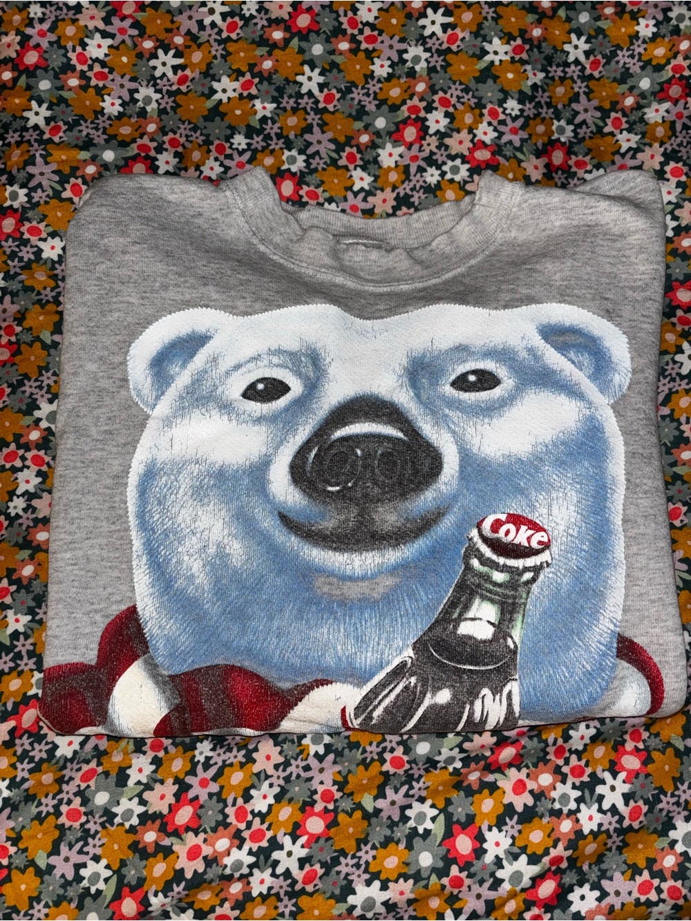 1995 Vintage Coca-Cola Polar Bear Graphic Sweatshirt with Coke Bottle